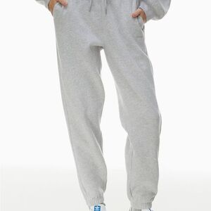 Aritzia
Cozy Fleece Boyfriend Sweatpant
